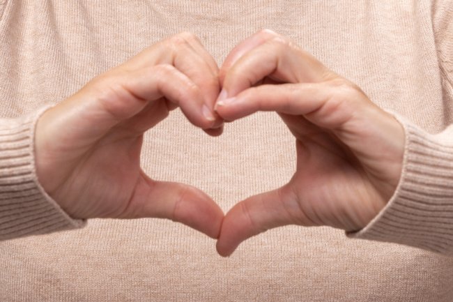 Incredible Home Remedies for Black Knuckles Transformation; how to lighten dark knuckles fast?